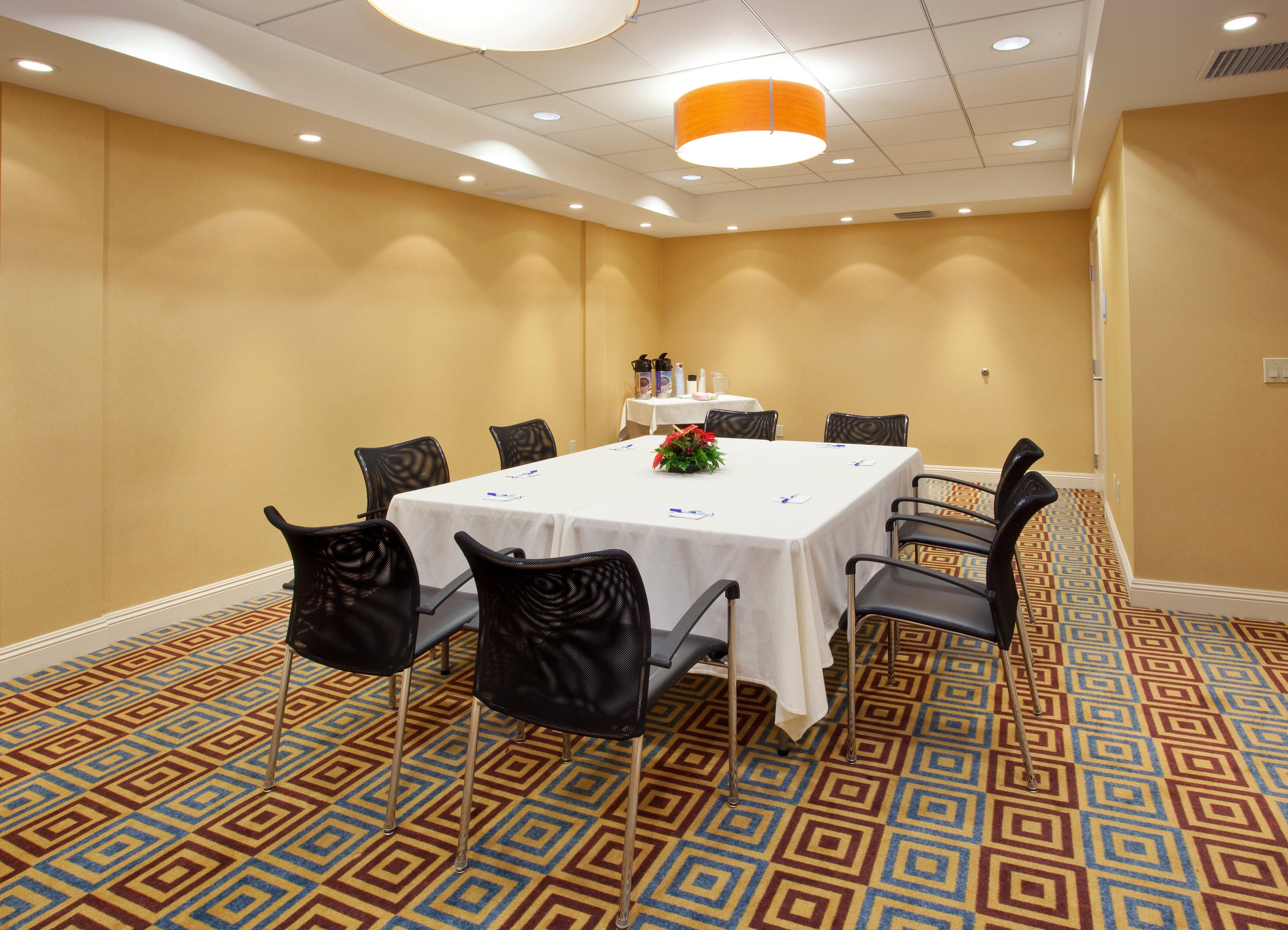 Holiday Inn Express Hotel & Suites Santa Cruz By Ihg Bagian luar foto