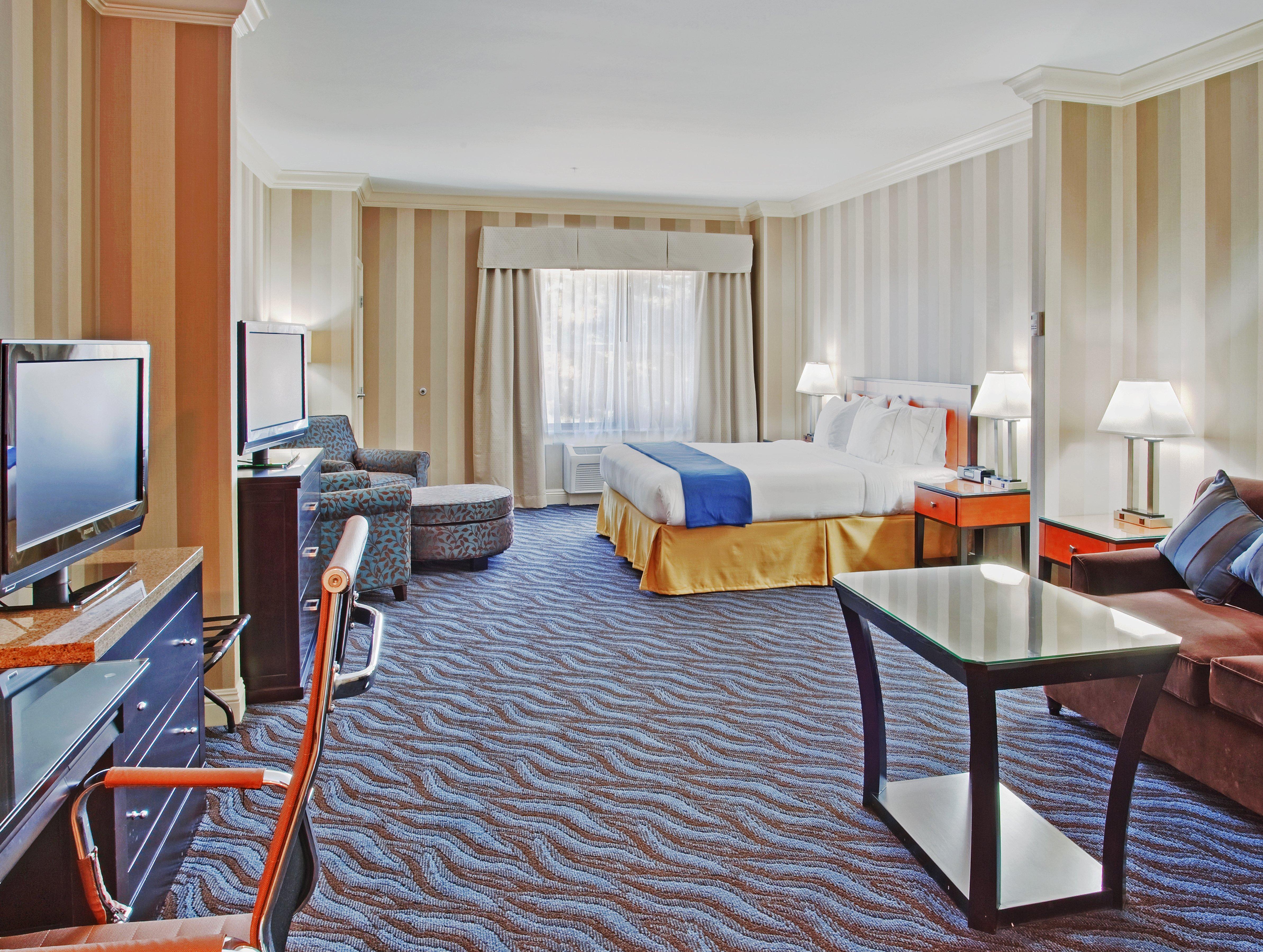 Holiday Inn Express Hotel & Suites Santa Cruz By Ihg Bagian luar foto