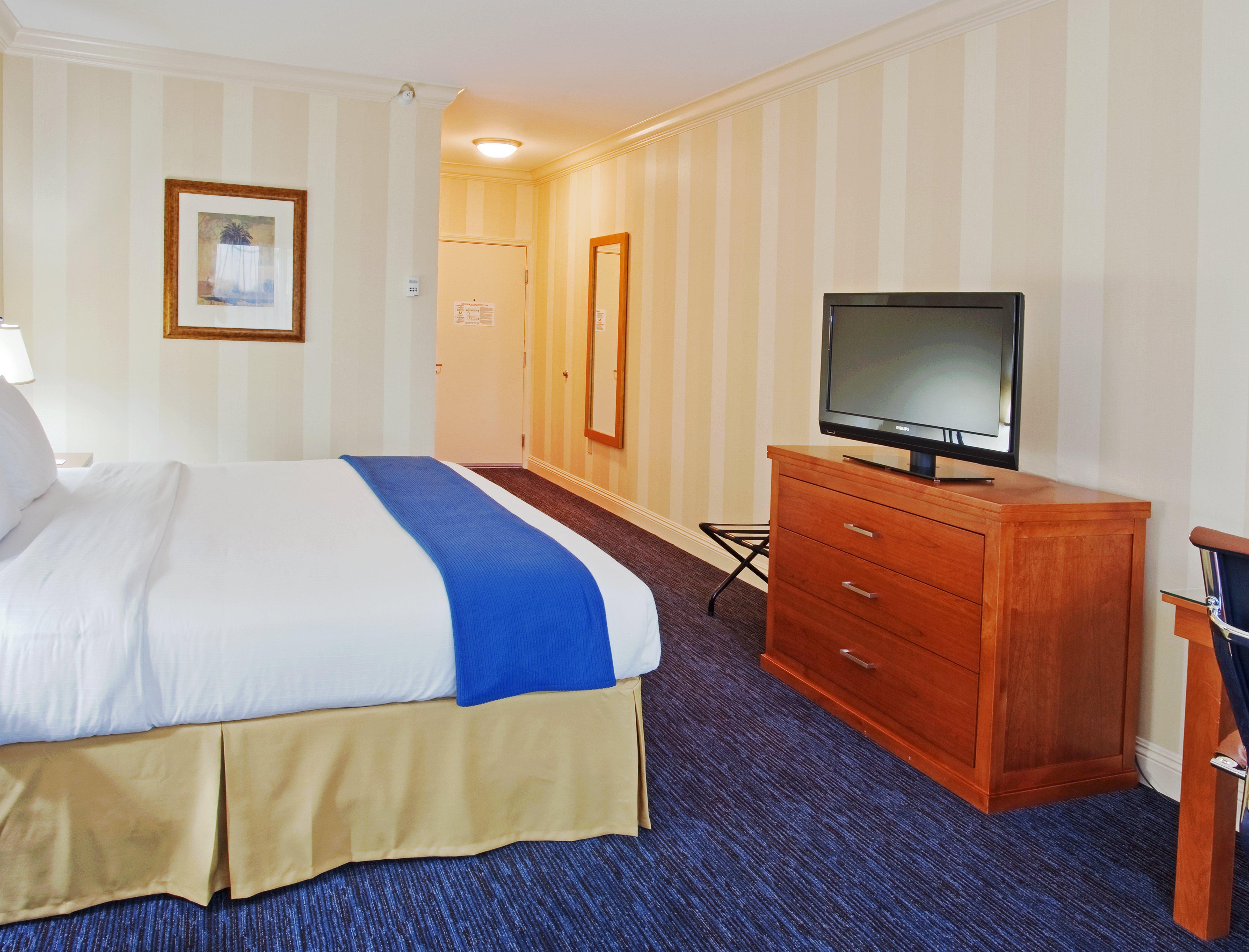 Holiday Inn Express Hotel & Suites Santa Cruz By Ihg Bagian luar foto